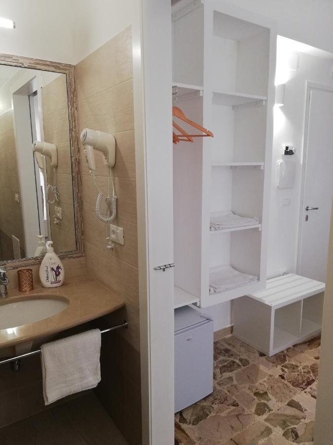 فندق Ostuni Crispi House المظهر الخارجي الصورة