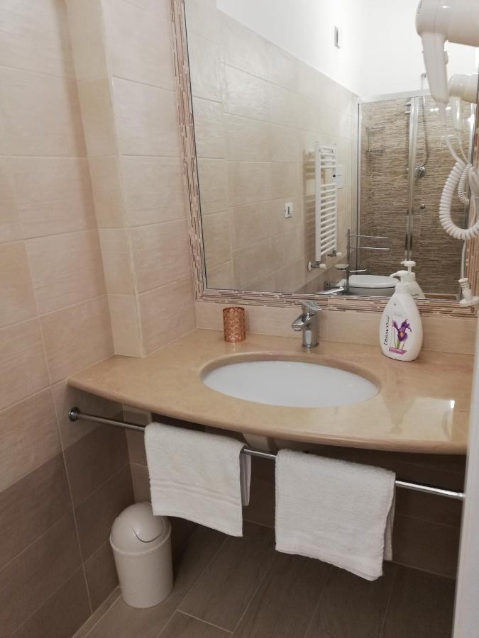 فندق Ostuni Crispi House المظهر الخارجي الصورة